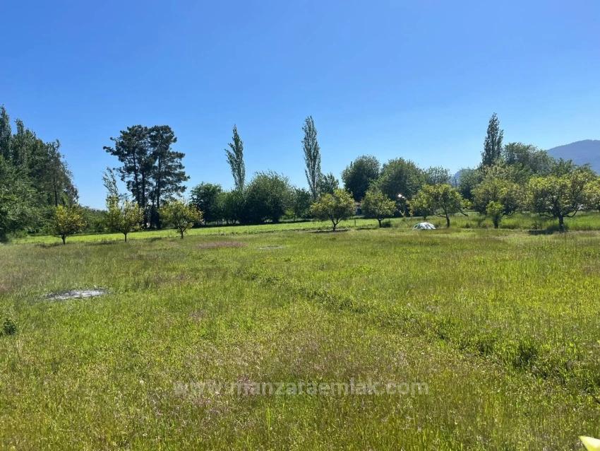2050 M2 Satılık Tarla - Ev Yapılabiliyor