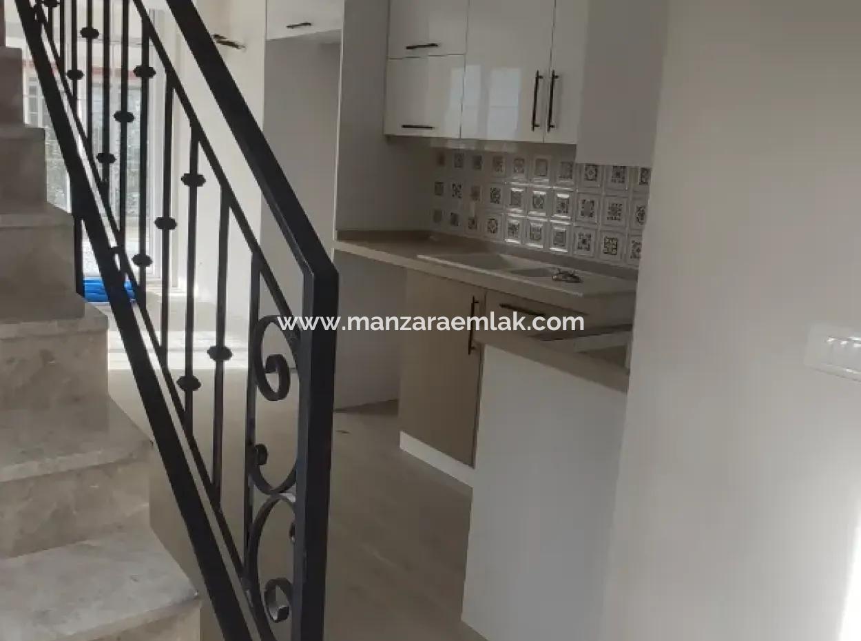 Maisonette-Villa Auf Dem Gelände Mit Pool Zum Verkauf