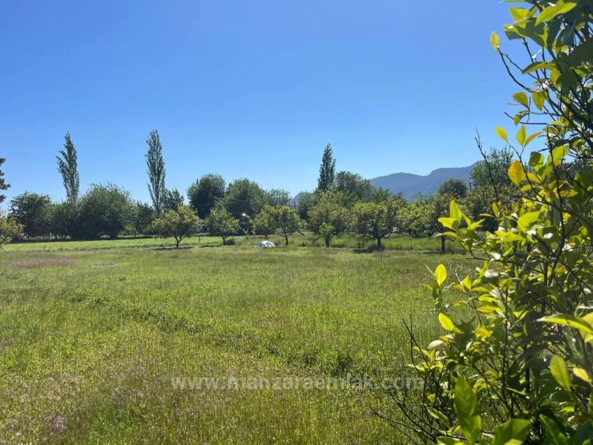 2050 M2 Satılık Tarla - Ev Yapılabiliyor