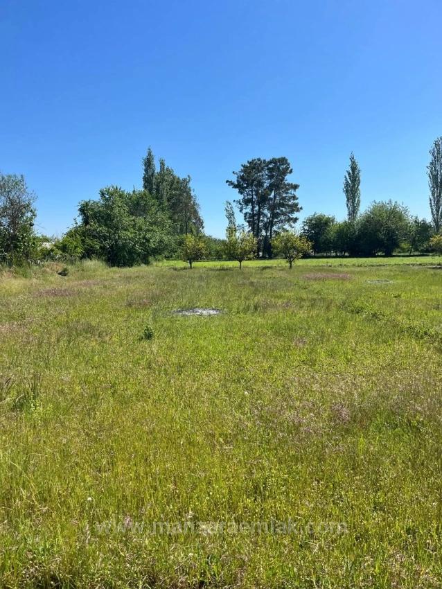 2050 M2 Satılık Tarla - Ev Yapılabiliyor