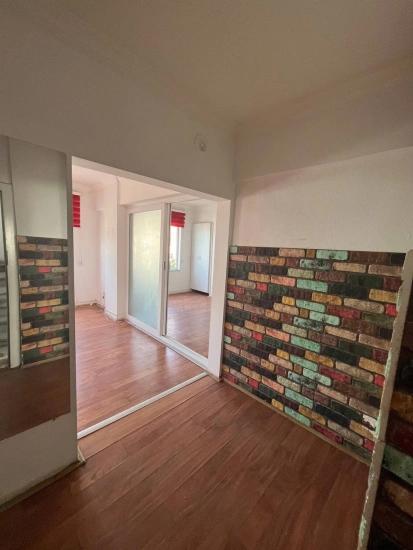 Atatürk Caddesinde Kiralık 1+1 Daire