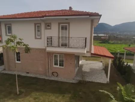 Satılık Havuzlu Site İçinde Dubleks Villa