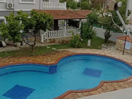 Dalaman Da Havuzlu Sitede Eşyalı Kiralık Villa